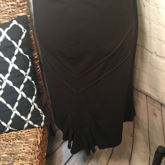 Latina Life ruffle back skirt - Picture 7 of 9